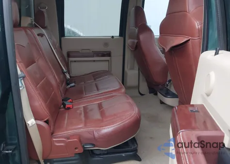 2008 Ford F250 Super Duty z USA, uszkodzony, nr VIN 1FTSW21R08ED47715